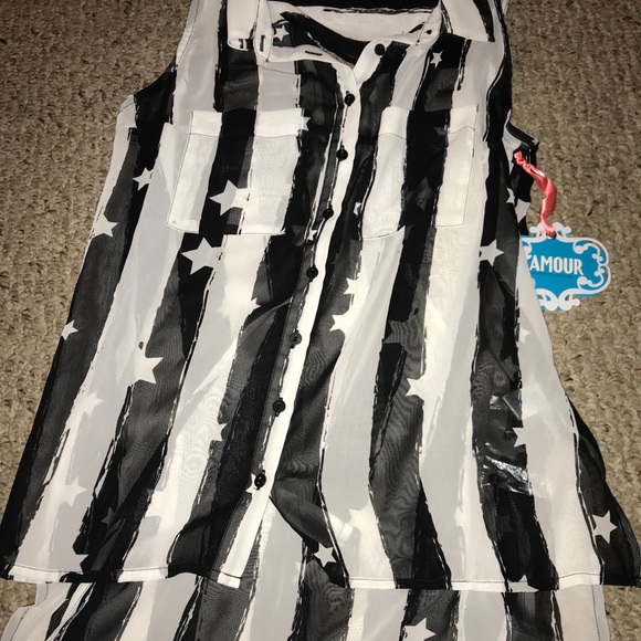 Beautiful cami - Picture 2 of 5